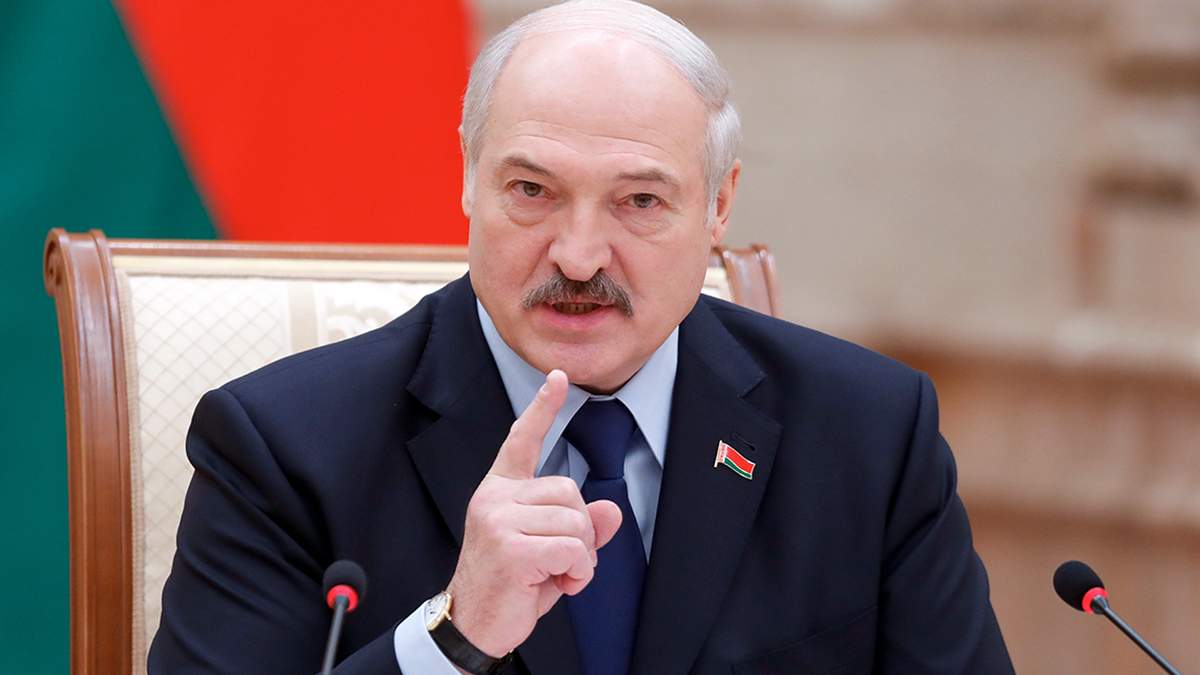 Лукашенко анонсировал совместные с РФ военные учения вблизи Украины: проверят готовность войск