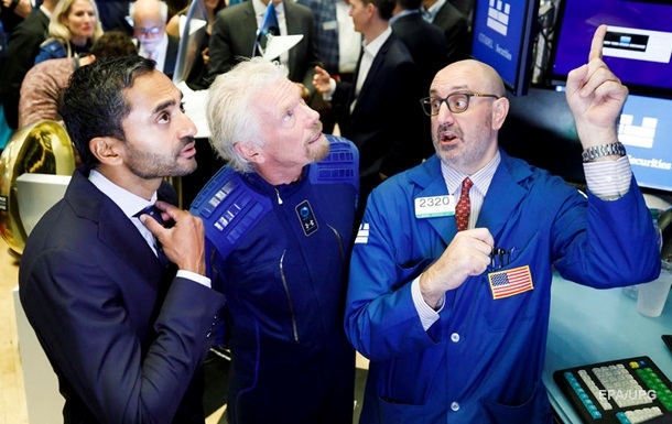 Британский миллиардер Ричард Брэнсон совершил полёт на космолёте производства собственной компании 2