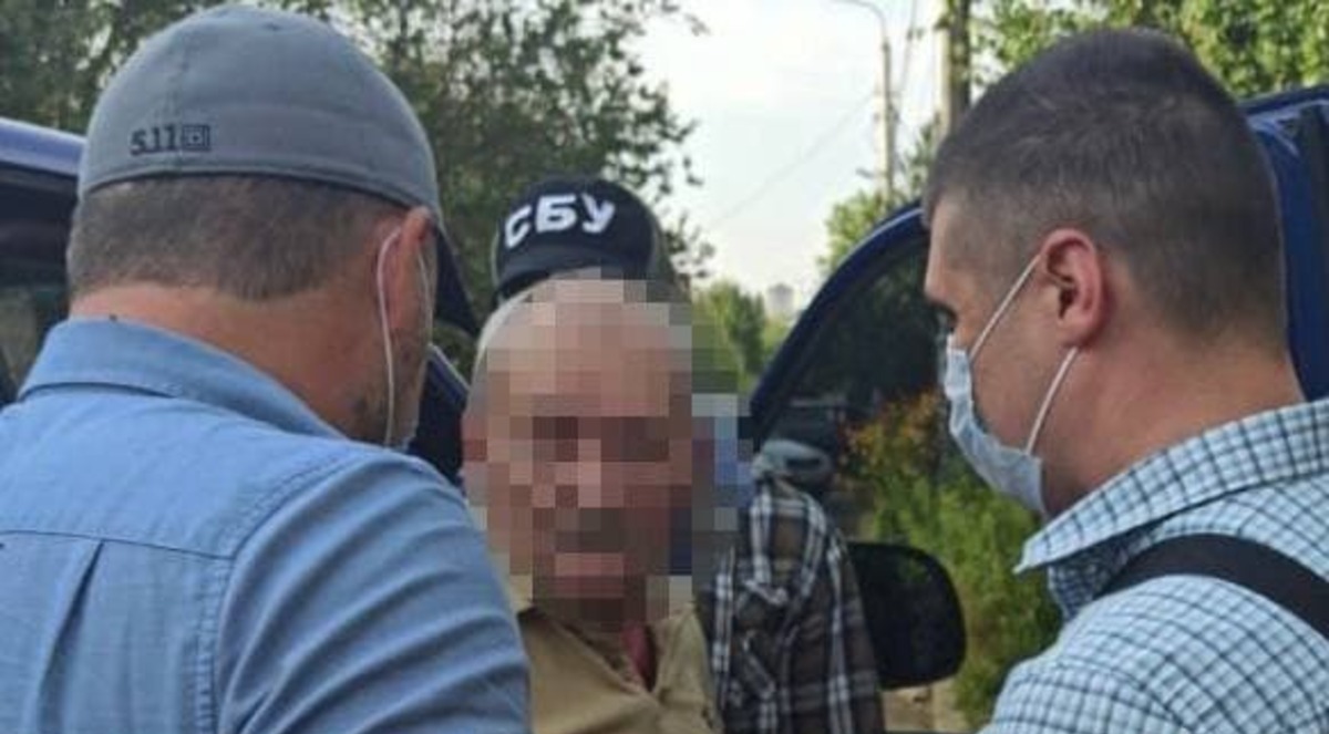 Взрывали самодельные бомбы на улицах: в Киеве за терроризм осудят двоих мужчин