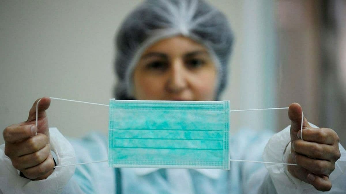 В Болгарии продлили режим ЧС на три месяца из-за ситуации с COVID-19