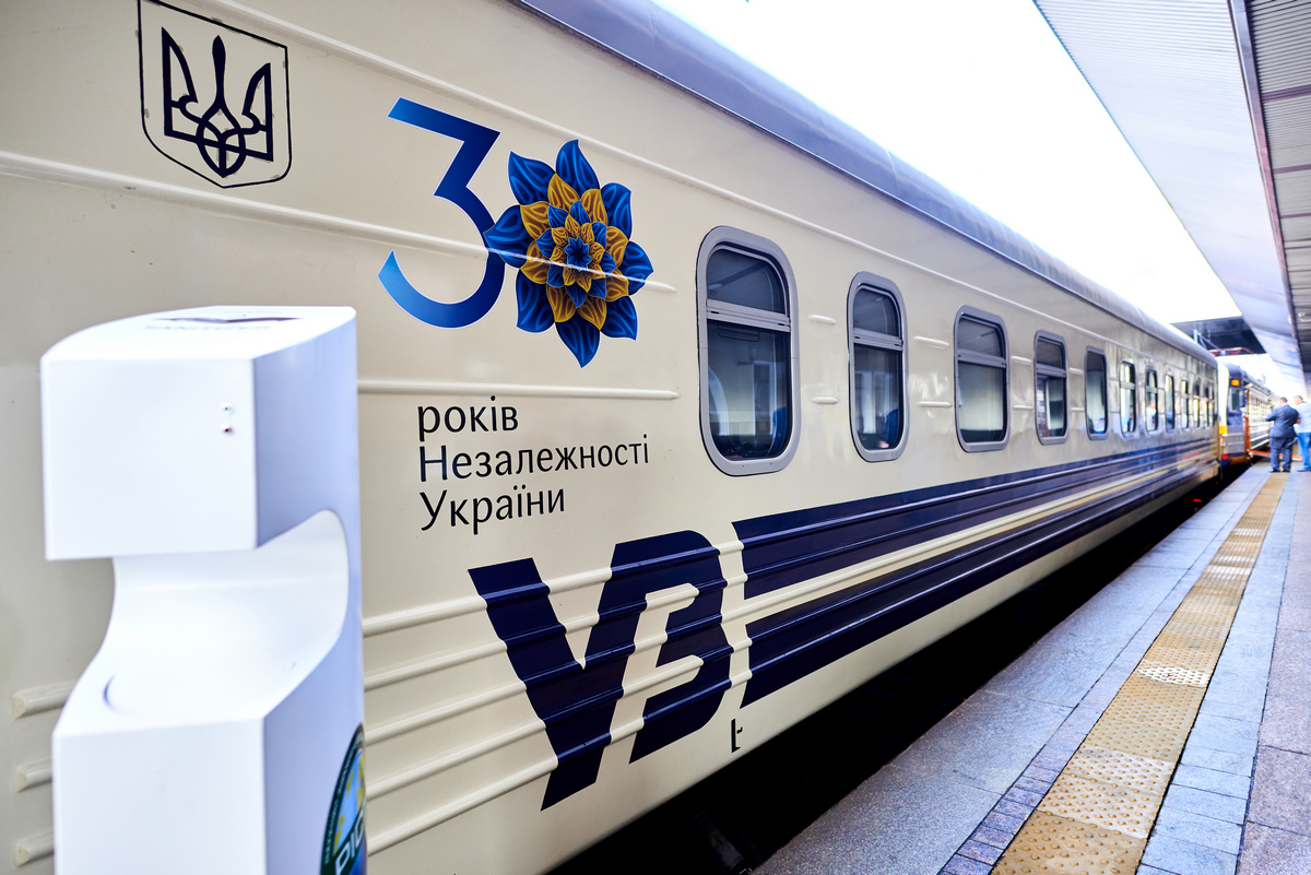 "Укрзалізниця" показала нові сучасні вагони та поїзди: як вони виглядають 2