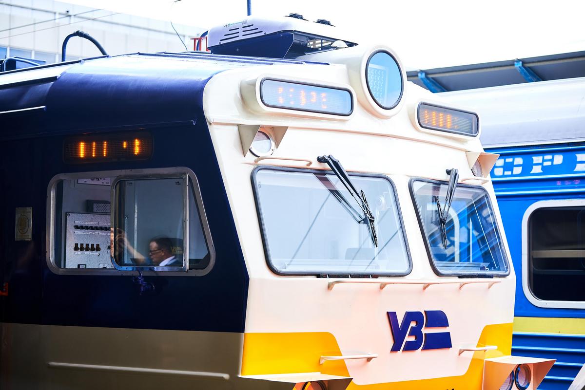 "Укрзалізниця" показала нові сучасні вагони та поїзди: як вони виглядають 10