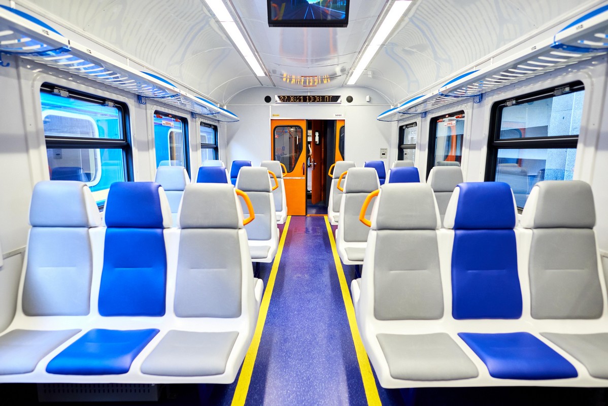 "Укрзалізниця" показала нові сучасні вагони та поїзди: як вони виглядають 17