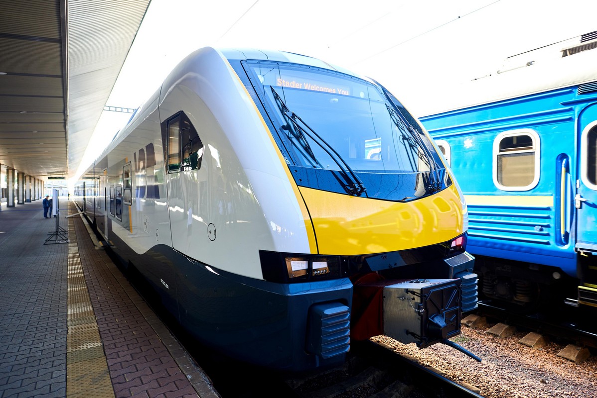 "Укрзалізниця" показала нові сучасні вагони та поїзди: як вони виглядають 21