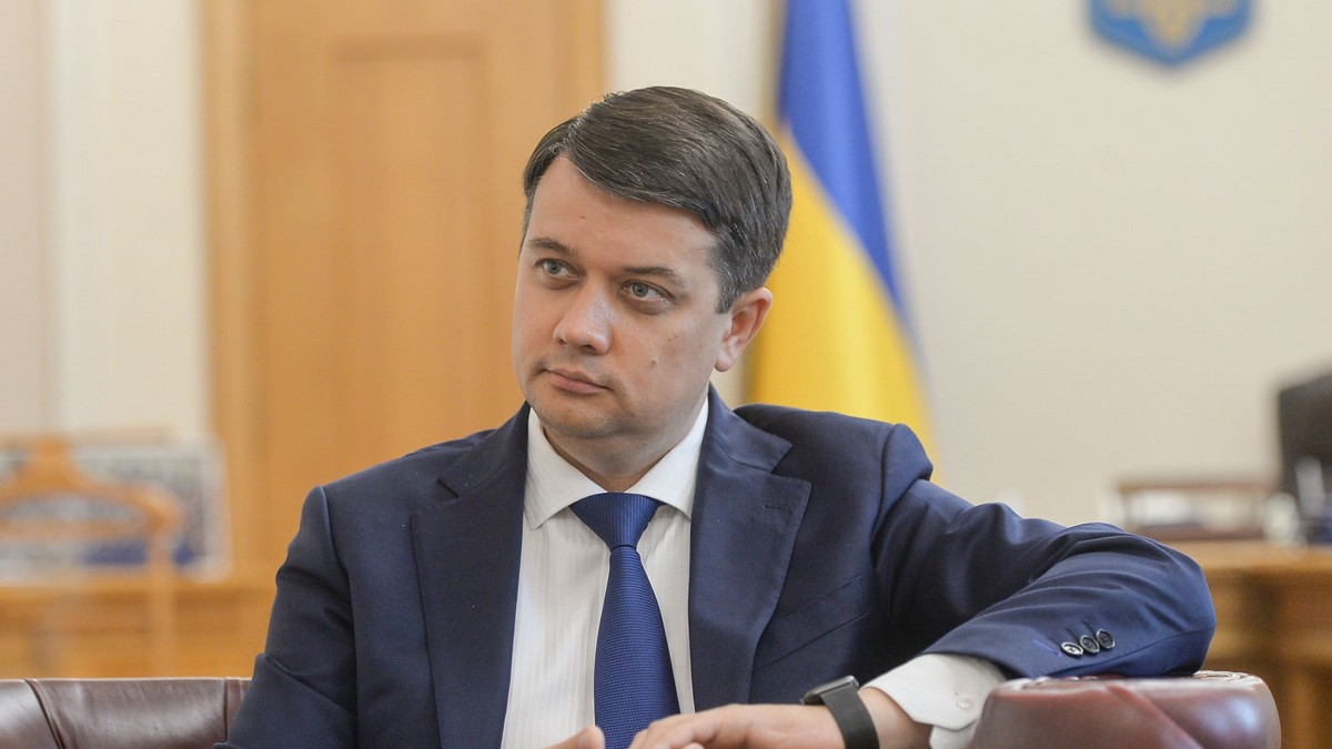 Разумкова отстранили от ведения заседаний Рады двух пленарных дней