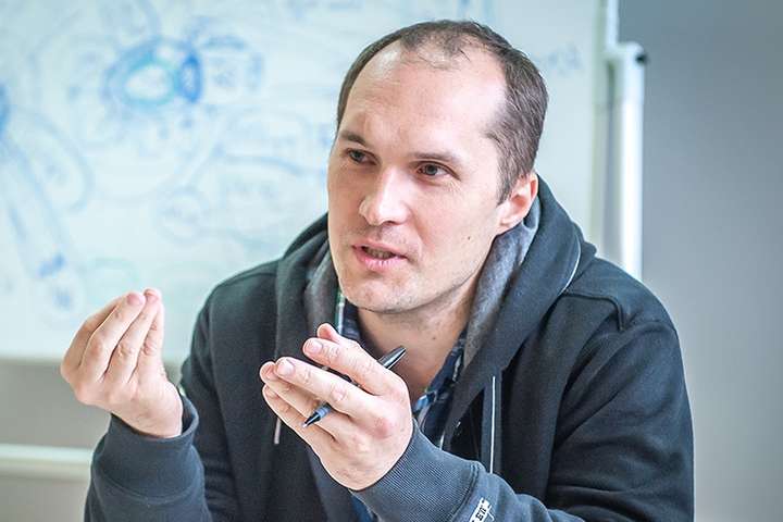 Юрий Бутусов Юрий Бутусов