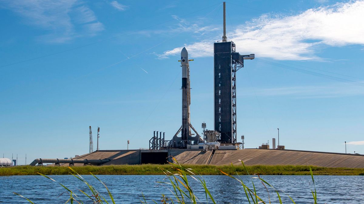 SpaceX успешно запустила очередную партию спутников Starlink