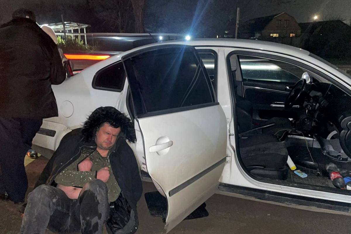 В Днепре спецназ задержал блогера, который плюнул полицейскому в лицо в Харькове 1