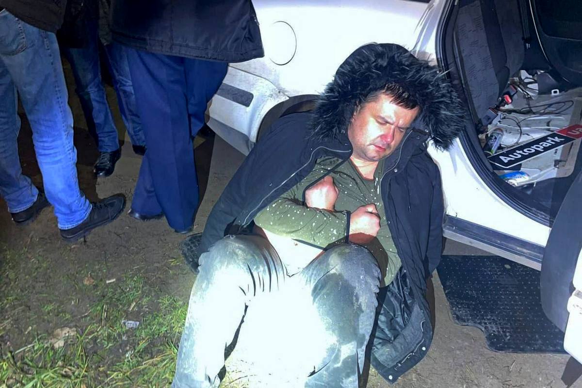 В Днепре спецназ задержал блогера, который плюнул полицейскому в лицо в Харькове 2