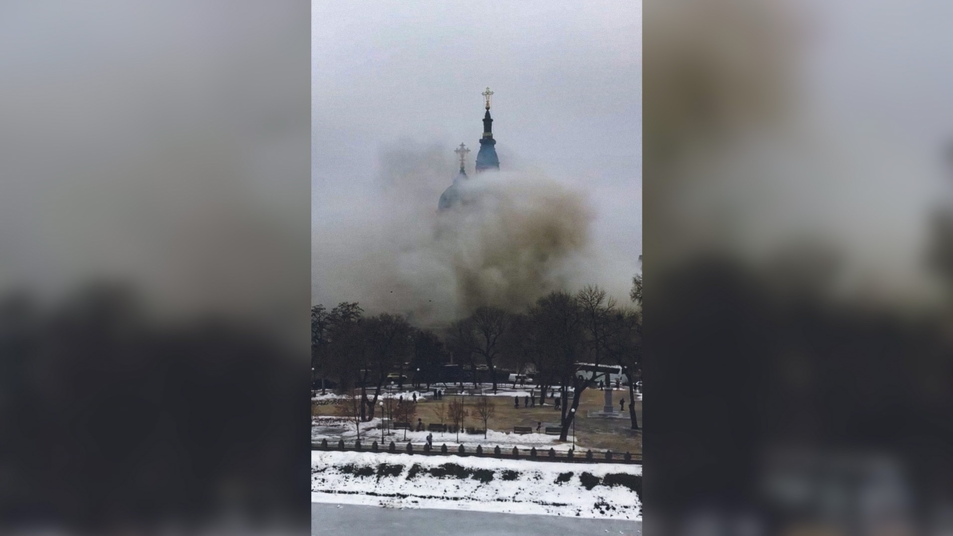 В Харькове горит Благовещенский собор: подробности и видео с места 13