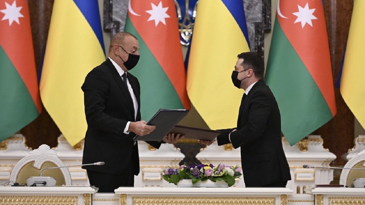 Украинская земля для Азербайджана: какие документы подписали Зеленский и Алиев