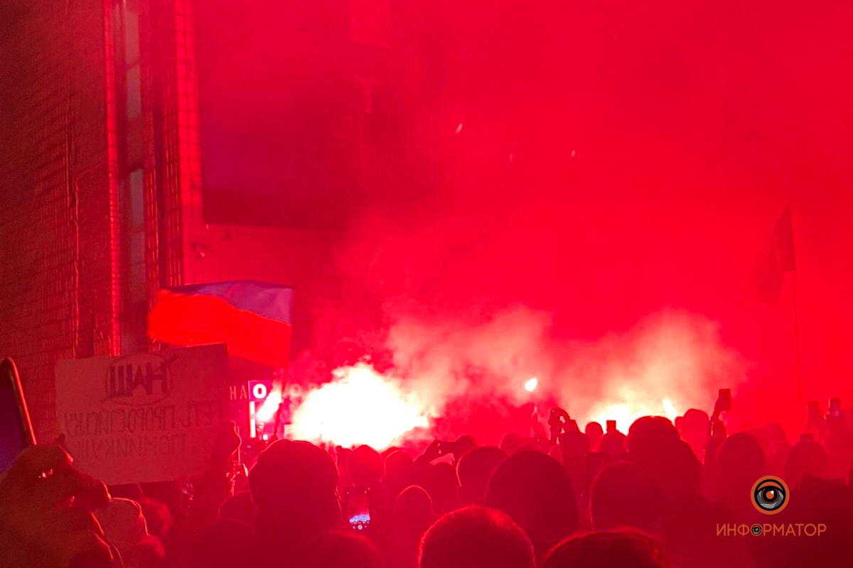 Акція під телеканалом НАШ: що вимагали мітингувальники 16