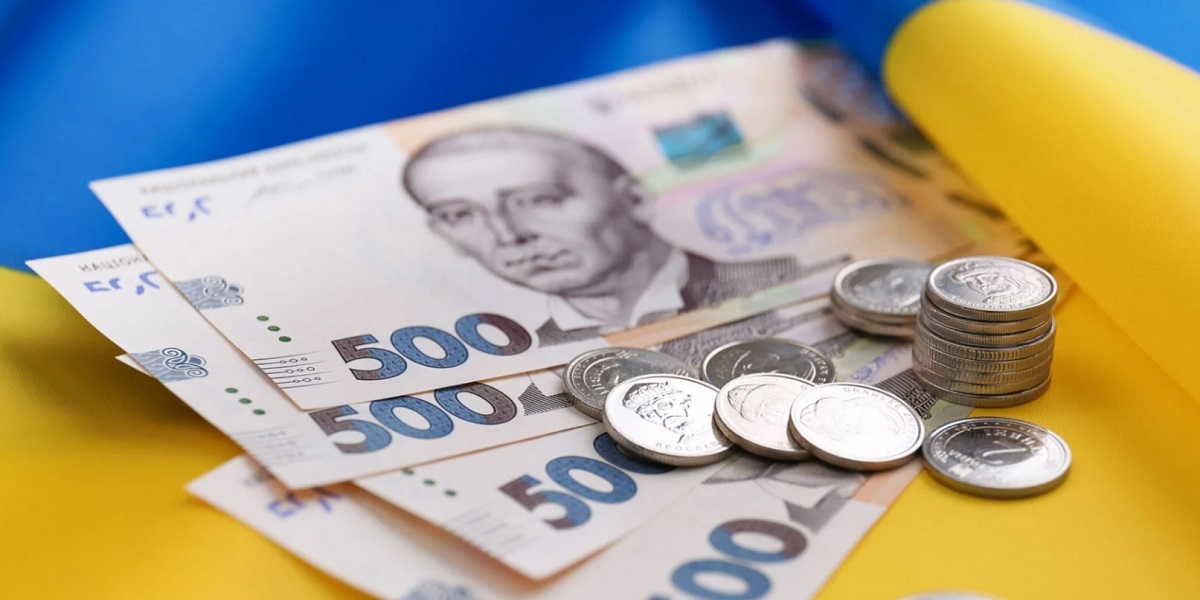 Субсидії, «лікарняні», пенсії, компенсації бізнесу та переселенцям: як отримати допомогу від держави під час війни