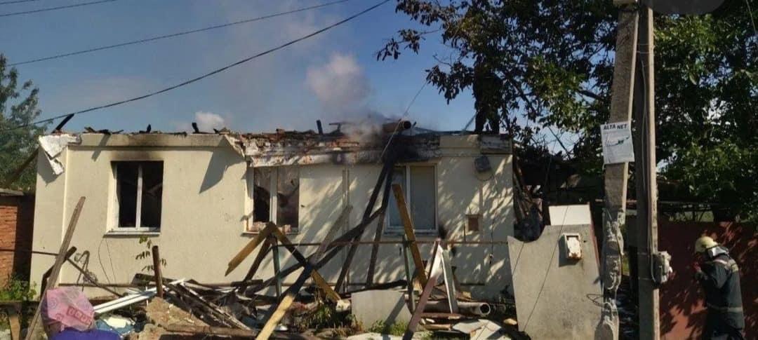 Мешканці Чугуєва на Харківщині сидять під масивними обстрілами, влада просить не виходити на вулиці 3