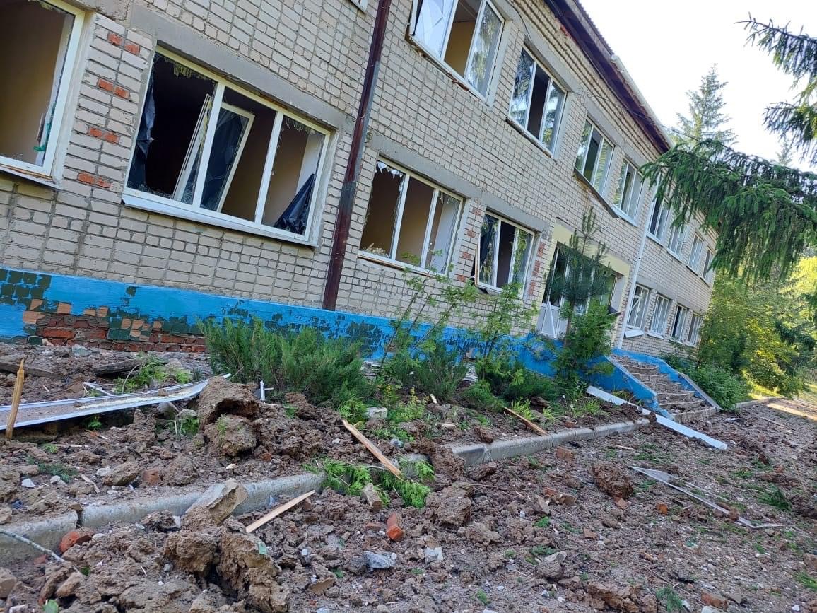 Мешканці Чугуєва на Харківщині сидять під масивними обстрілами, влада просить не виходити на вулиці 4