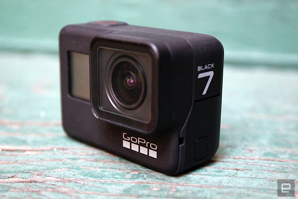 Это первая GoPro, позволяющая вести прямые трансляции на Facebook, Twitch, YouTube