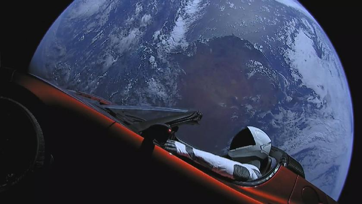 Tesla Roadster и Starman