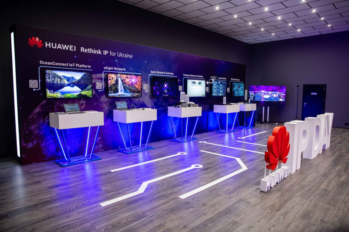 Demo-стенд во время Huawei IP Club Demo-стенд во время Huawei IP Club