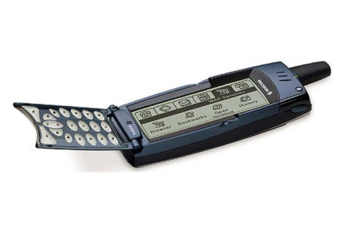 R 380. Ericsson 380. Коммуникатор ericsson r380. Sony ericsson r380s. Первый смартфон эриксон р 380.