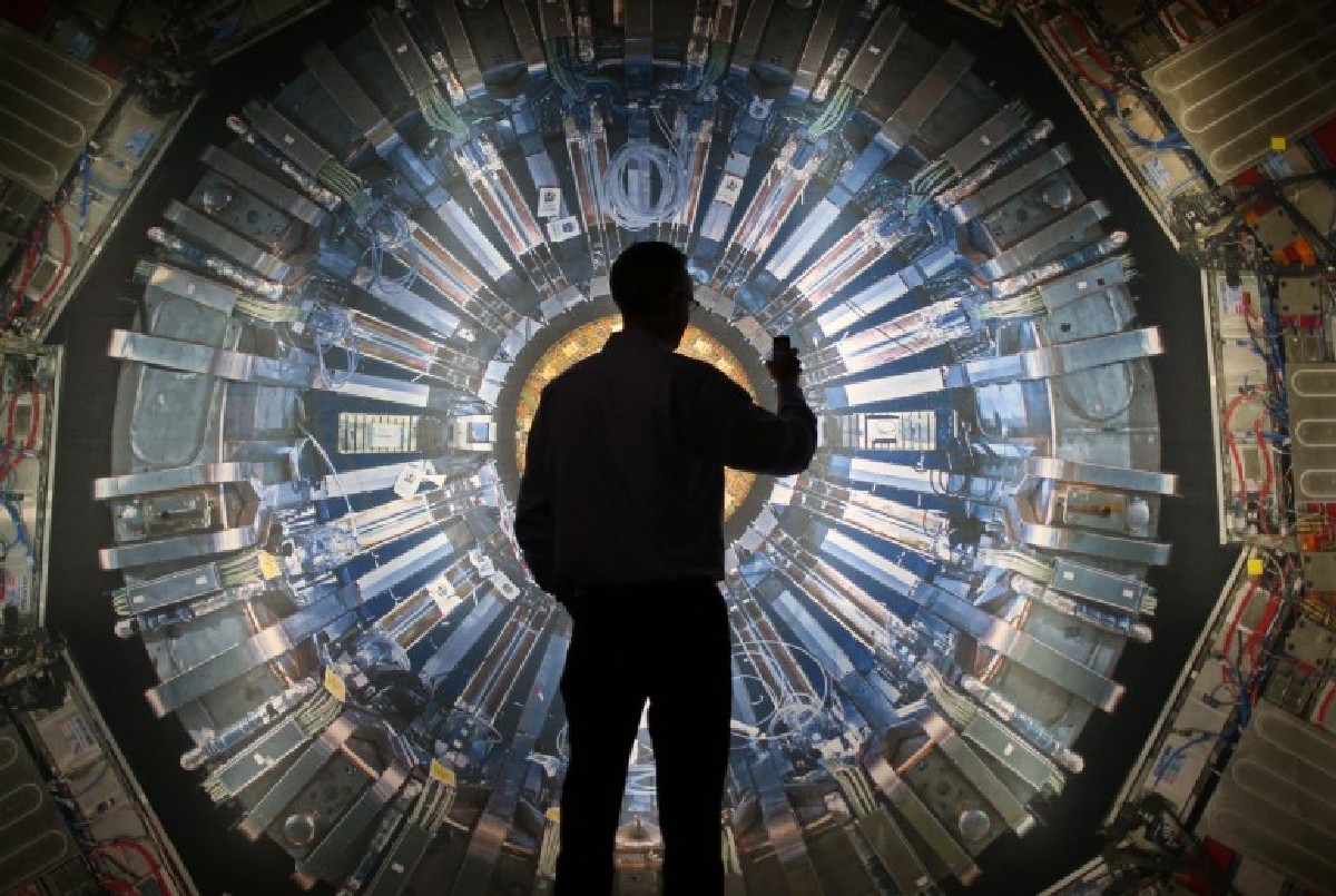 Коллайдер оснастят около 130 новыми сверхпроводящими магнитами