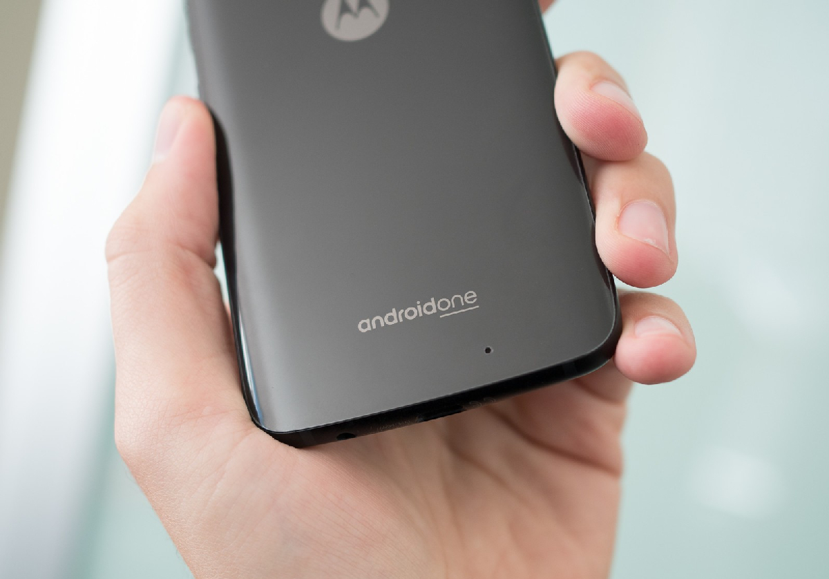 Google удалила с сайта сообщение о поддержке Android One