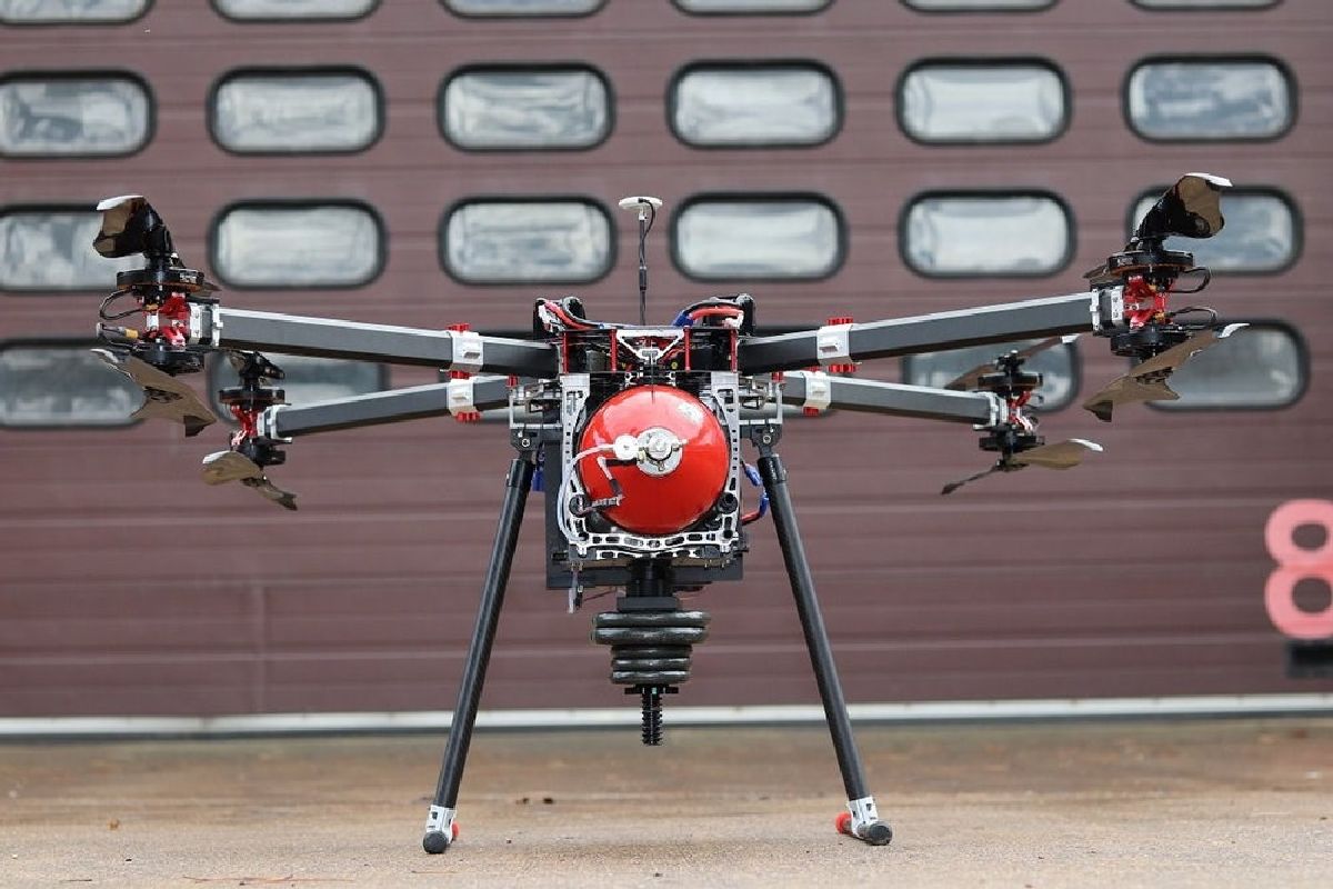 Летательный аппарат пробыл в воздухе 70 минут