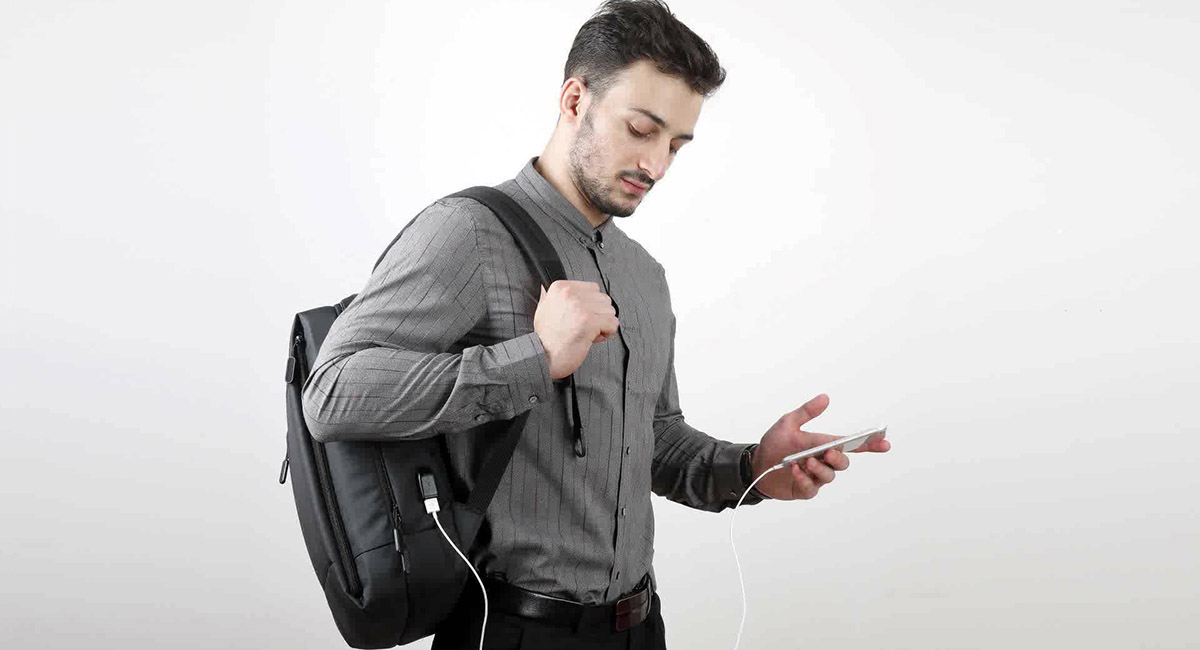 Молодой человек точно будет рад такому подарку