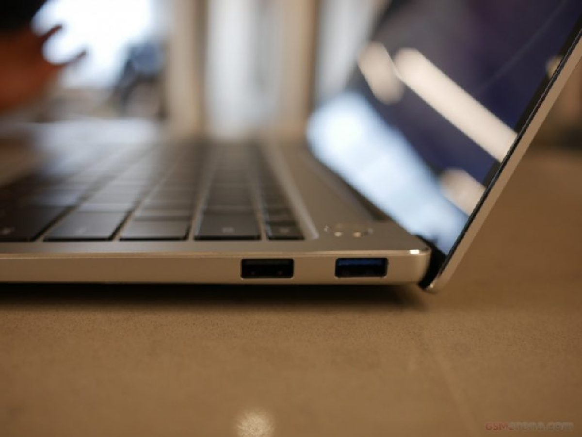 Доступны по одному порту USB-A 2.0, USB-A 3.0 и USB-C