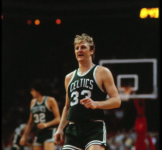 Знаменитый баскетболист, игрок команды Boston Celtics Знаменитый баскетболист, игрок команды Boston Celtics