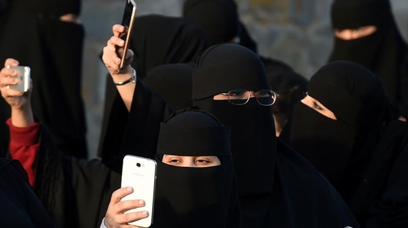 С помощью приложения мужчины начали контролировать и ограничивать поездки своих родственниц