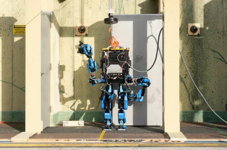 Последний опыт компании в области робототехники начался в 2013 году с программы Replicant