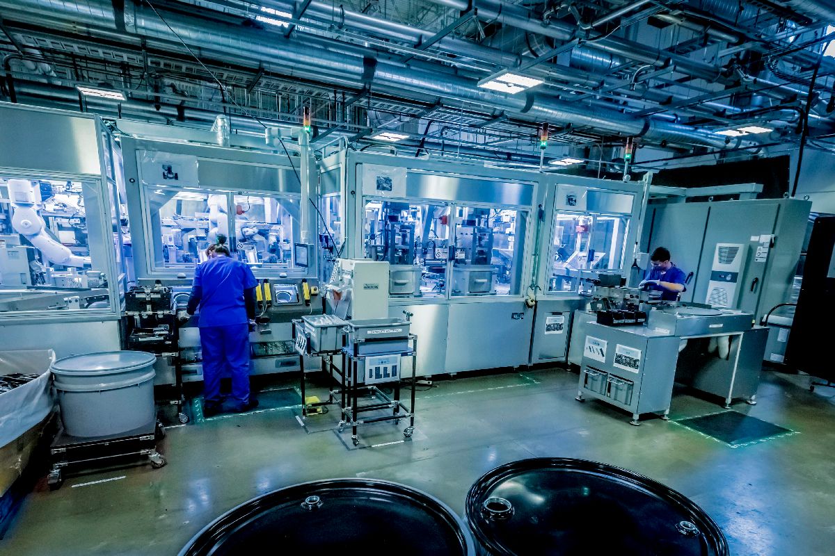 Daisy способен деконструировать любую из 15 моделей iPhone