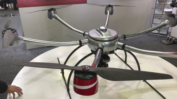 Дрон может находиться в воздухе до 40 минут и нести полезную нагрузку массой до 3 килограммов