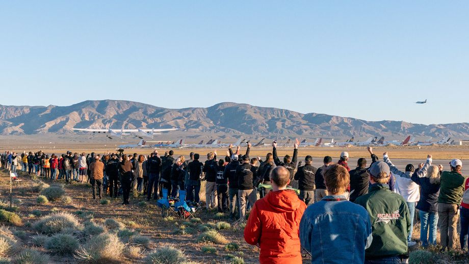 Stratolaunch благополучно приземлился через два часа