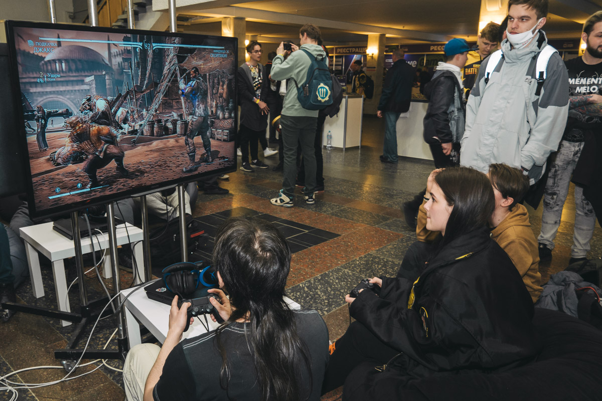 А вокруг Mortal Combat собирались целые тусовки
