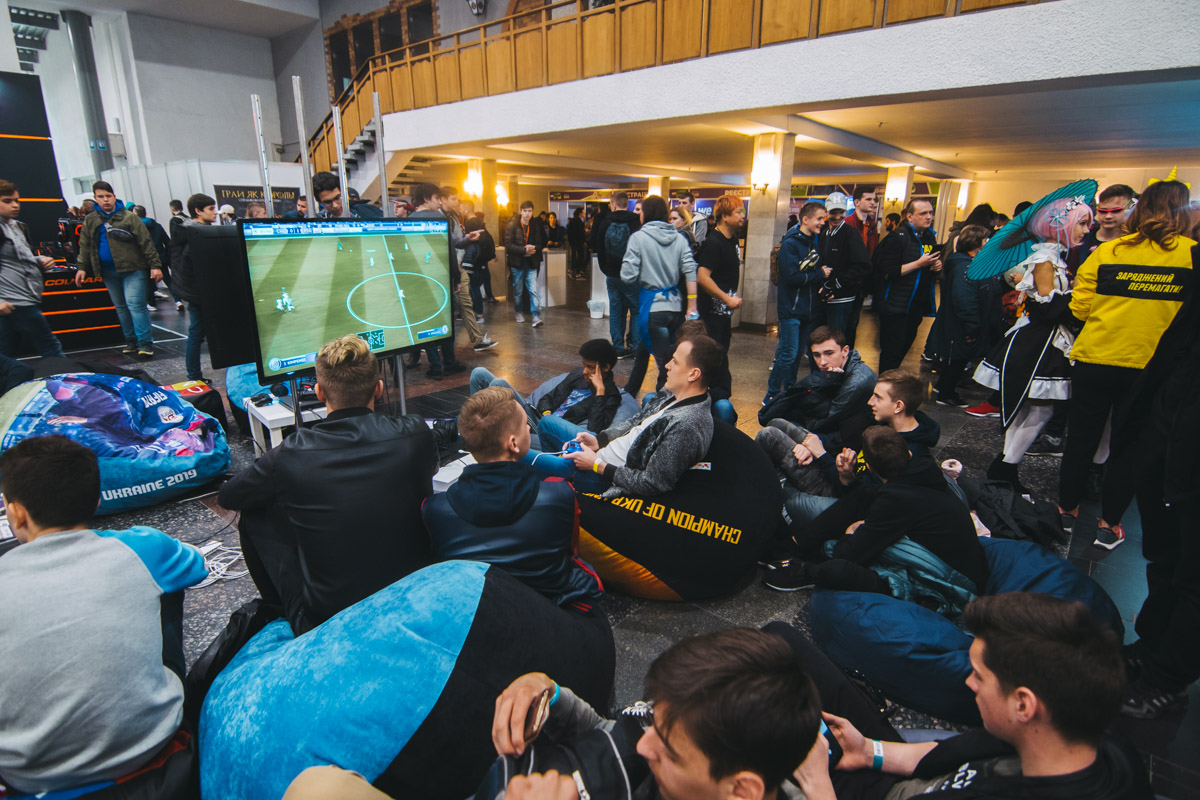 Кибертурнир по FIFA Кибертурнир по FIFA