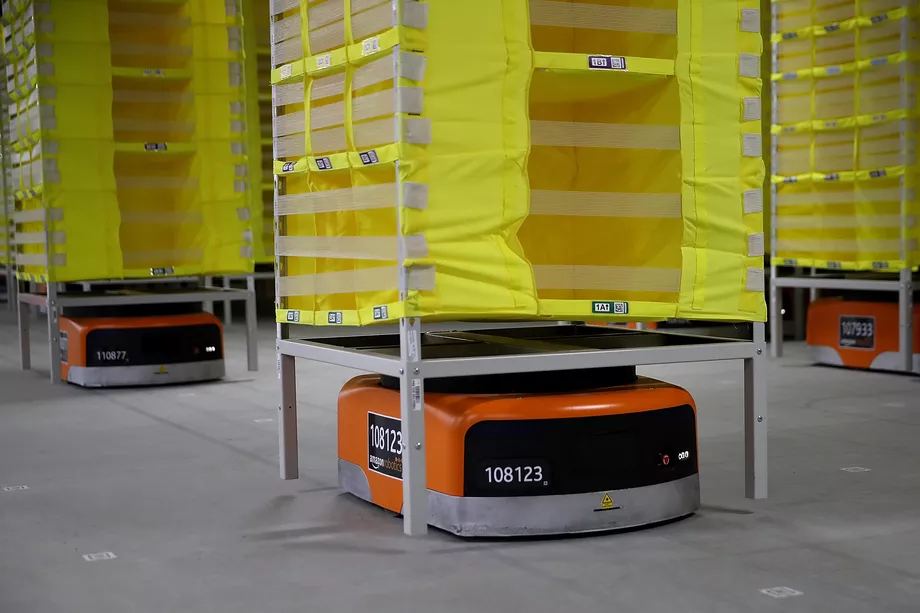 Amazon придется потратить минимум 10 лет, чтобы перейти на полностью автоматизированные склады