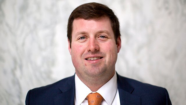 Чиновник, который активно поддерживал 5G в США, увольняется