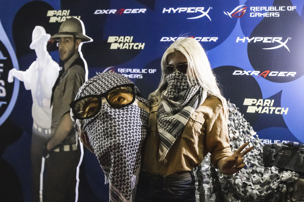 А вот и косплейщики подъехали А вот и косплейщики подъехали