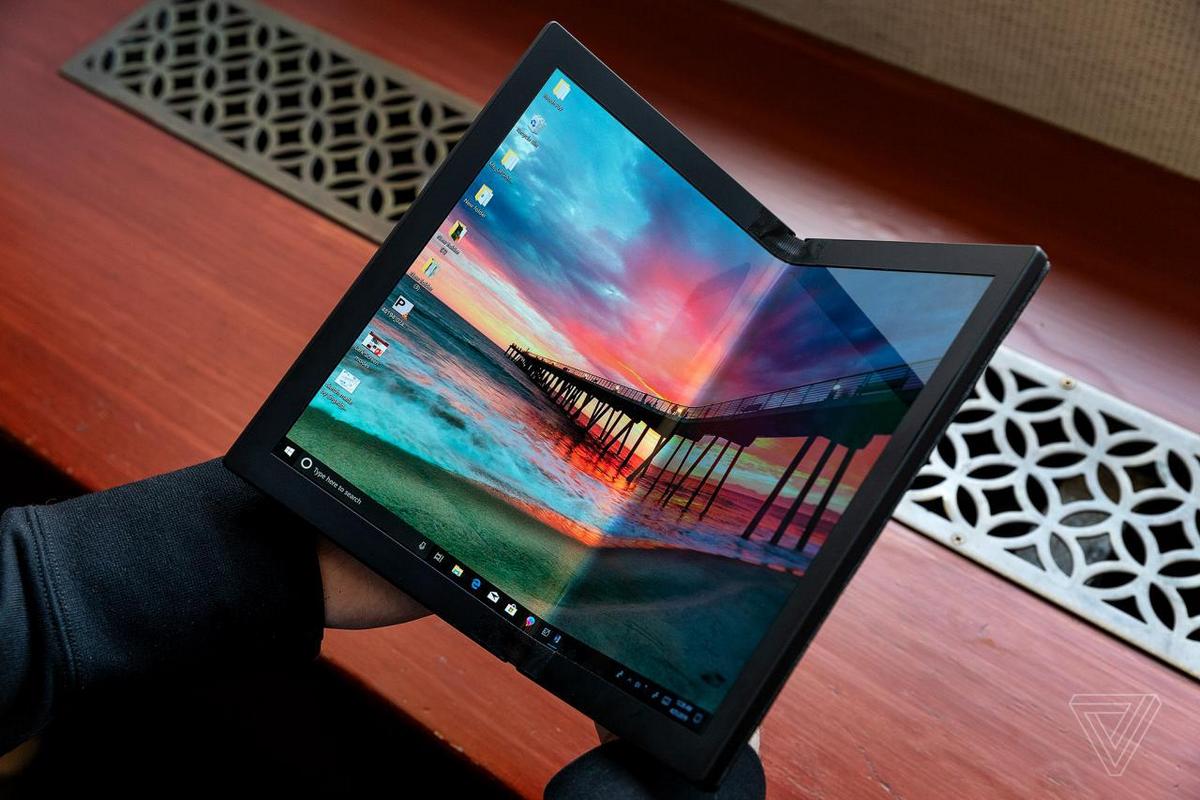 Lenovo разрабатывает складной ПК
