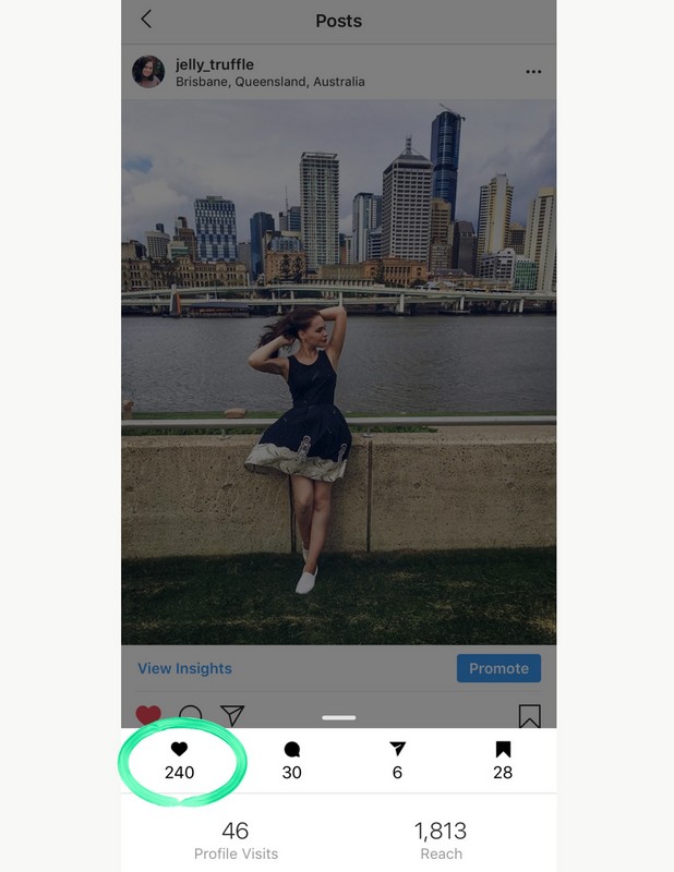 Также количество лайков видно через статистику поста