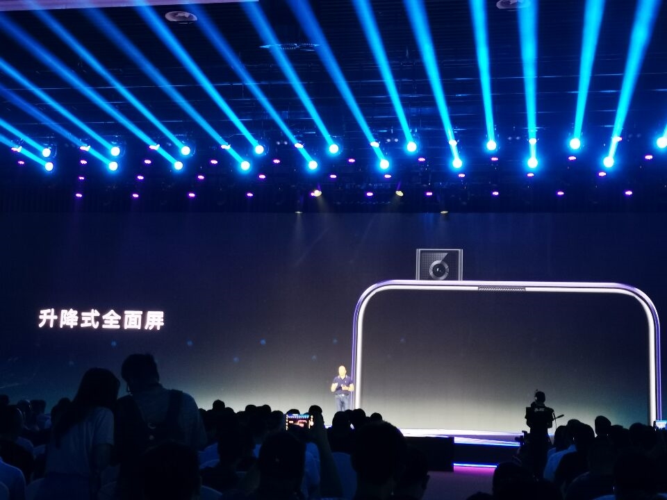 Ключевая особенность Honor 9X и 9X Pro — выдвижная фронтальная камера