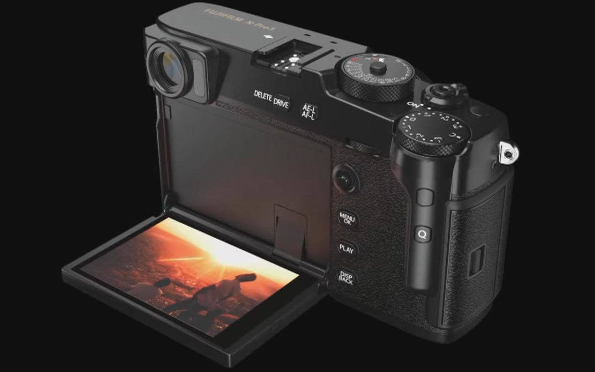 Это гибридная модель Fujifilm