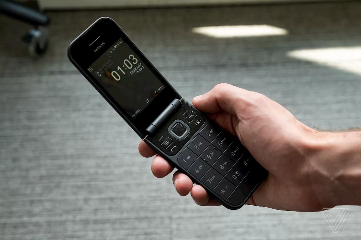 HMD возродила телефон-расскладушку