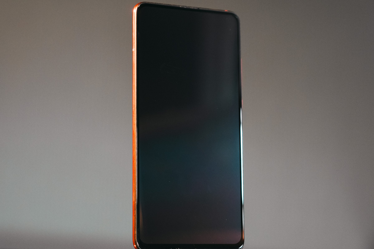 Экран смартфона имеет диагональ 6,39 дюймов