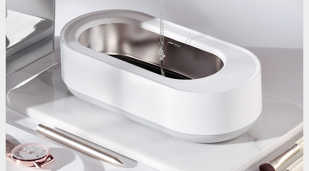 Устройство предназначено для чистки очков и ювелирных изделий