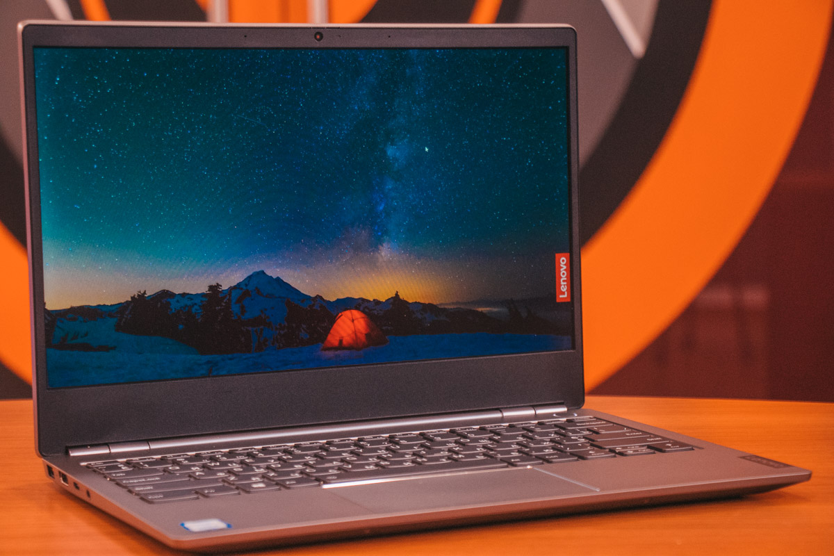 Загальне враження від ThinkBook 13s позитивне, незважаючи на недоліки