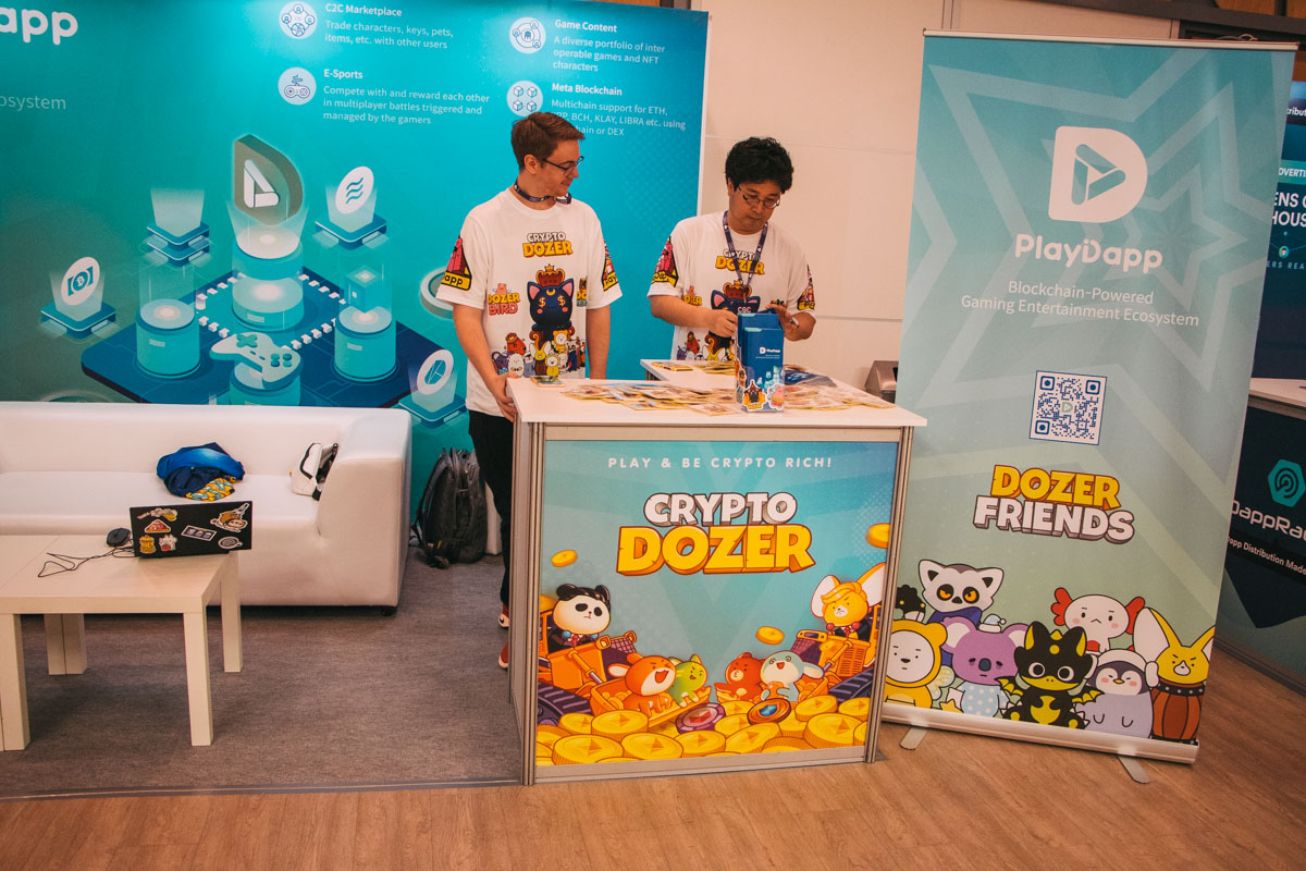 Представители PlayDapp