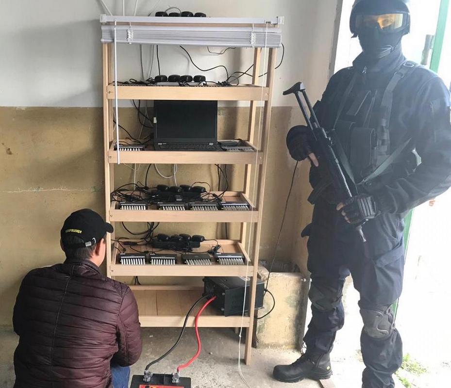 Полицейские провели обыски в шести городах Украины: Киеве, Одессе, Львове, Николаеве, Ровно и Херсоне