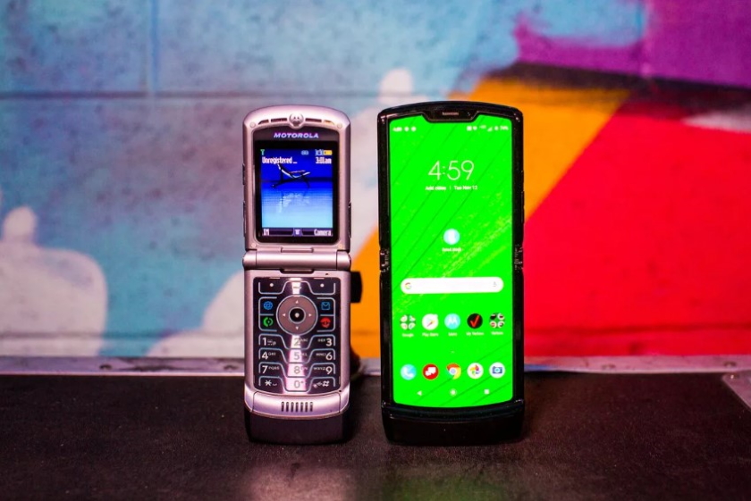 Razr 2019 сохраняет тот же общий форм-фактор, что и у первой модели Razr 2019 сохраняет тот же общий форм-фактор, что и у первой модели